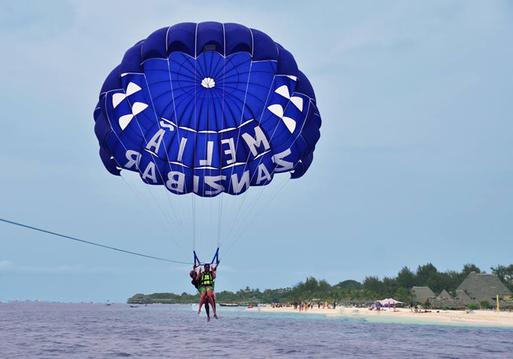 PARASAILING IN ZANZIBAR